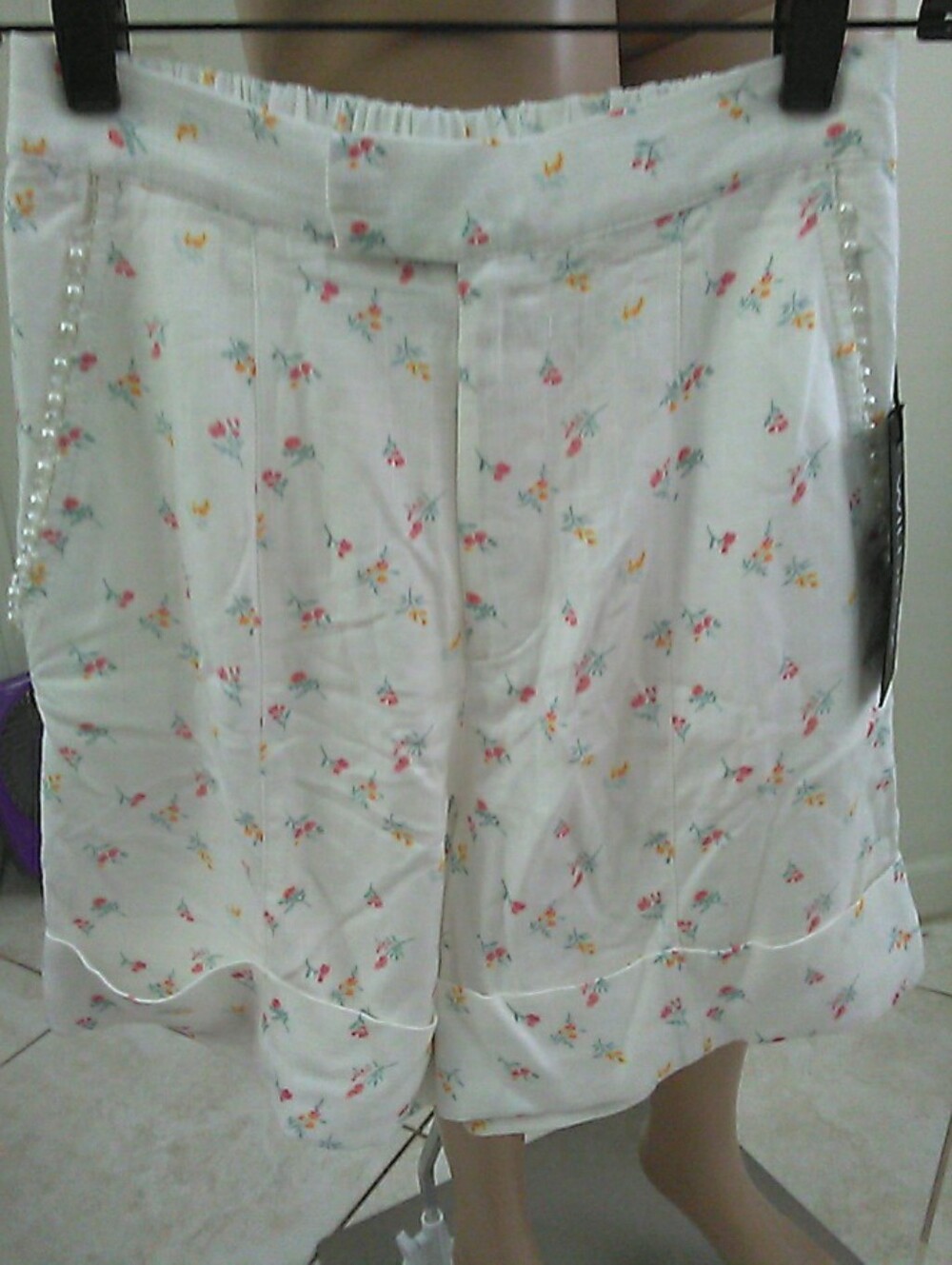 NWT Wildfox WHITE Floral Shorts Pearl Trim POCKETS SZ. XS VISCOSE/ LINEN CUTE!